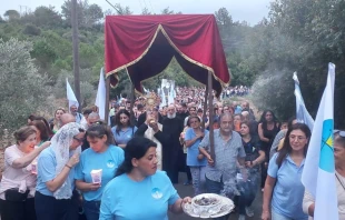 Faithful take part in the “Walking Towards You” procession in Lebanon to honor Father Bechara Abou Mrad in Joun on Oct. 4, 2025. Credit: Noelle El Hajj/ACI MENA