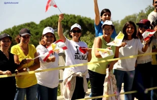 Catholic faithful in Lebanon welcome Pope Benedict XVI during his visit to the country in 2012. Credit: Philippe Abou Zeid via Elie Baroud