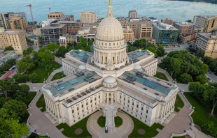 The Wisconsin State Capitol in Madison, Wisconsin. Credit: Wikideas1, CC0, via Wikimedia Commons