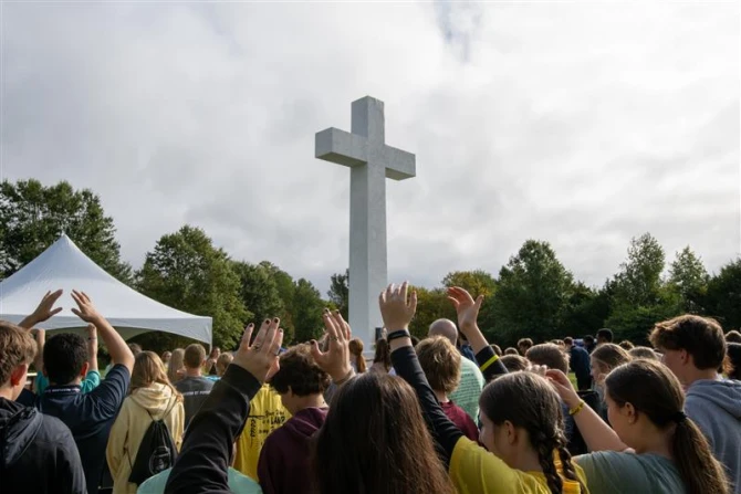 Youth rally on St. Clements Island