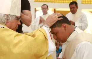 Cardinal Leopoldo Brenes of Managua, Nicaragua, in a priestly ordination ceremony. Lázaro Gutiérrez B. / Archdiocese of Managua