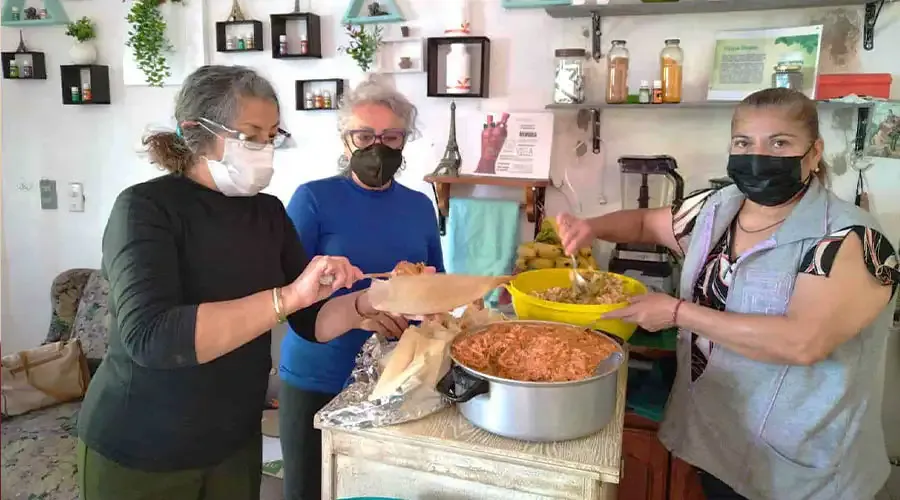 Participants prepare food for “10,000 Christmases in one,” a joint initiative between the Archdiocese of Guadalajara, Mexico, and the Jewish community to provide 40,000 Christmas dinners for the poor on Dec. 25. The 2022 event, which is being held for the fourth consecutive year, will bring food from 40 parishes and a shelter to those most in need in the Guadalajara metropolitan area.?w=200&h=150