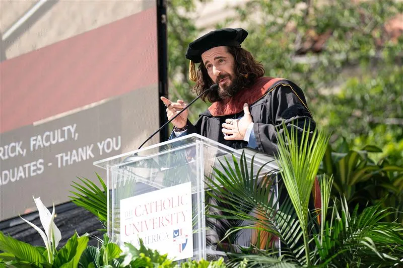 ‘The Chosen’ star Jonathan Roumie urges Catholic University grads to emulate Christ
