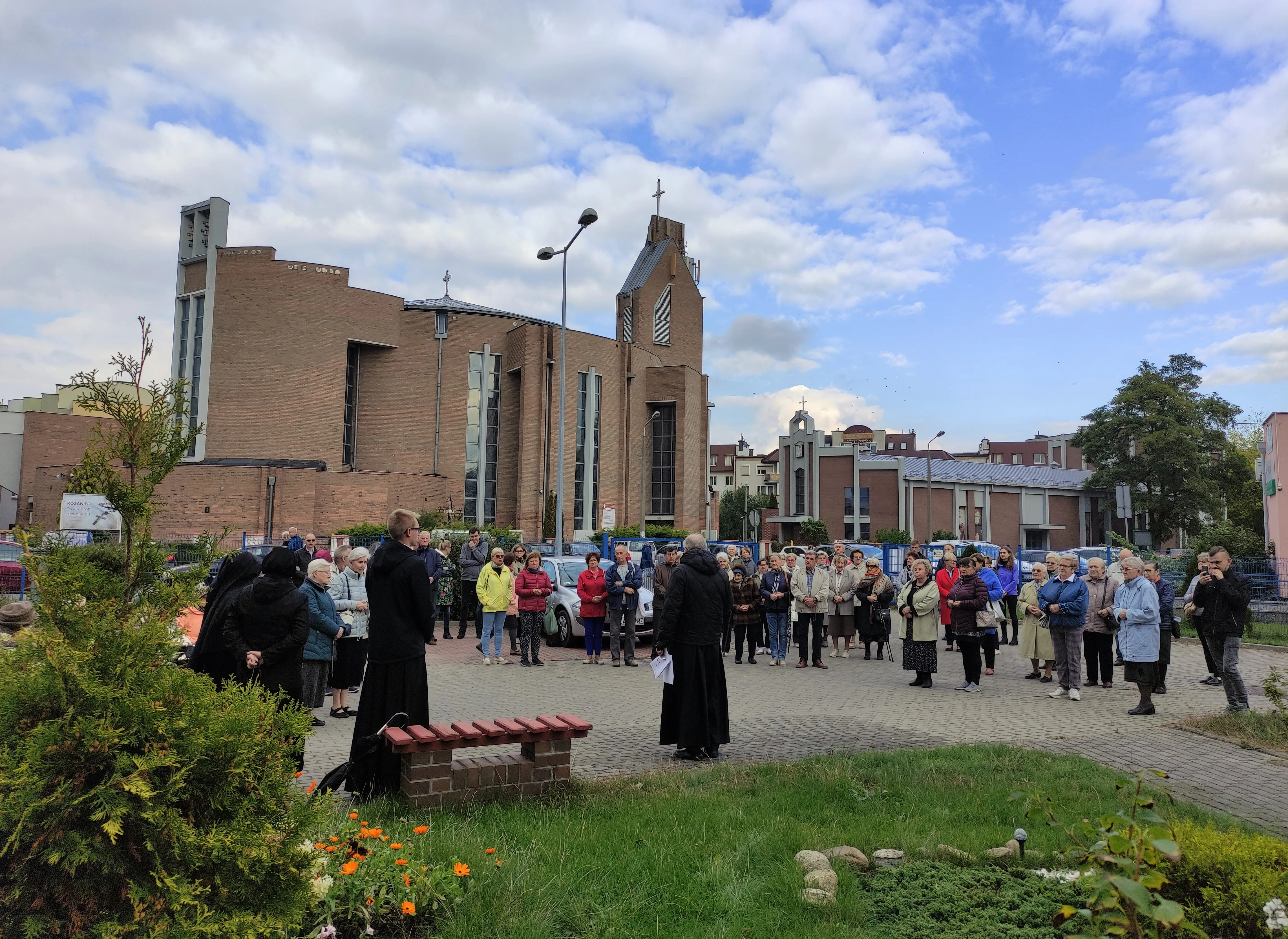 Catholics in Poland pray the Divine Mercy Chaplet, Sept. 28, 2022?w=200&h=150