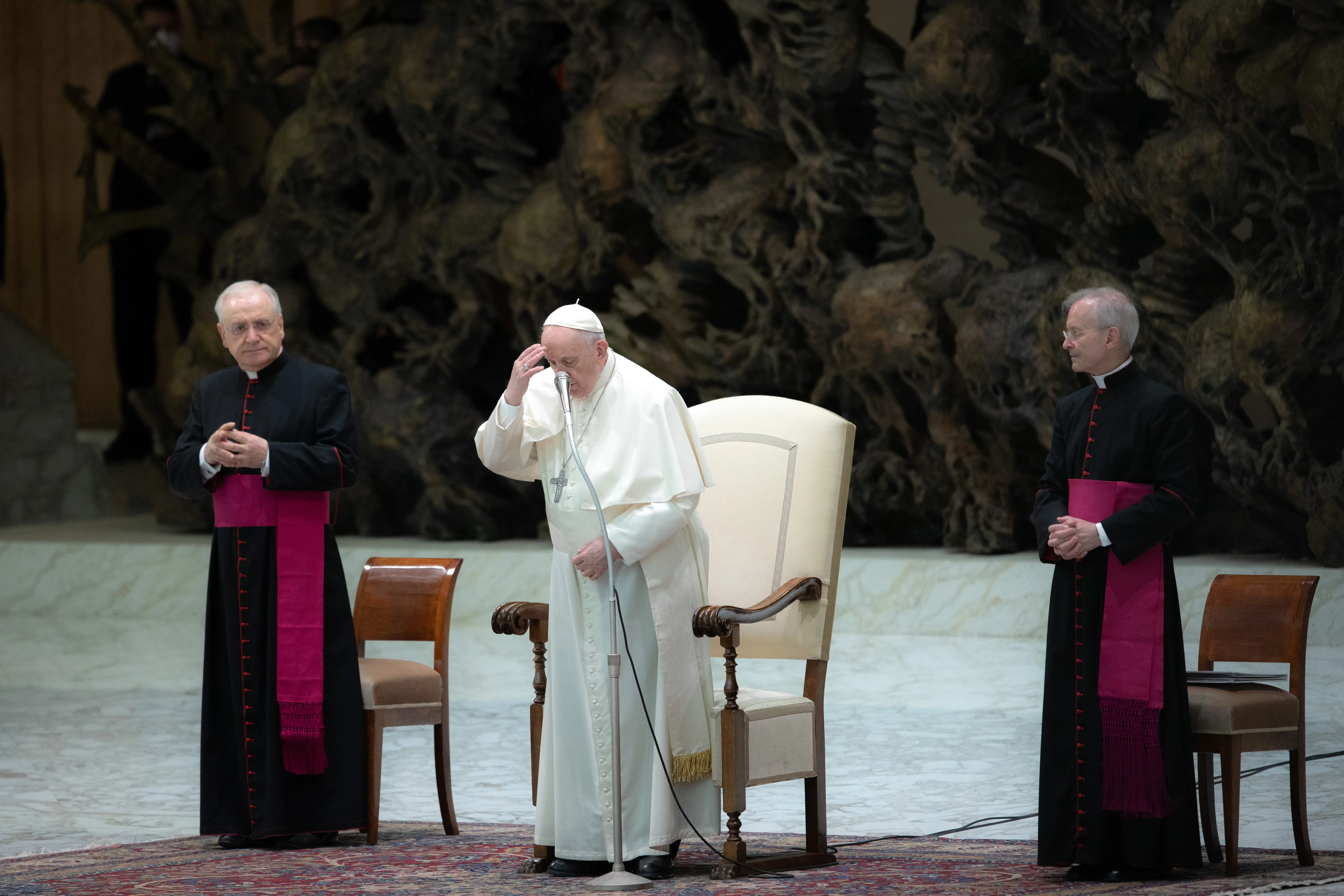 Pope Francis prays at his General Audience in the Vatican's Paul VI Hall, Feb. 2, 2022.?w=200&h=150