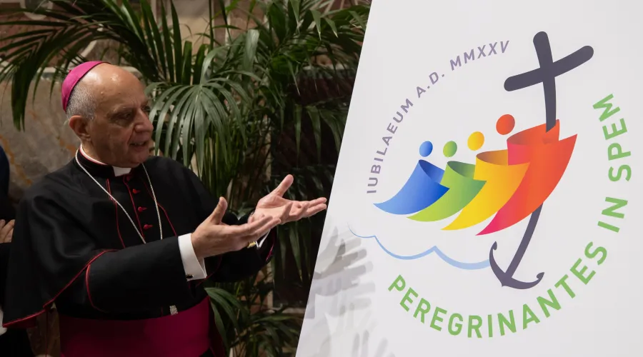 Winning 2025 Jubilee Year logo unveiled after global competition | Catholic  News Agency