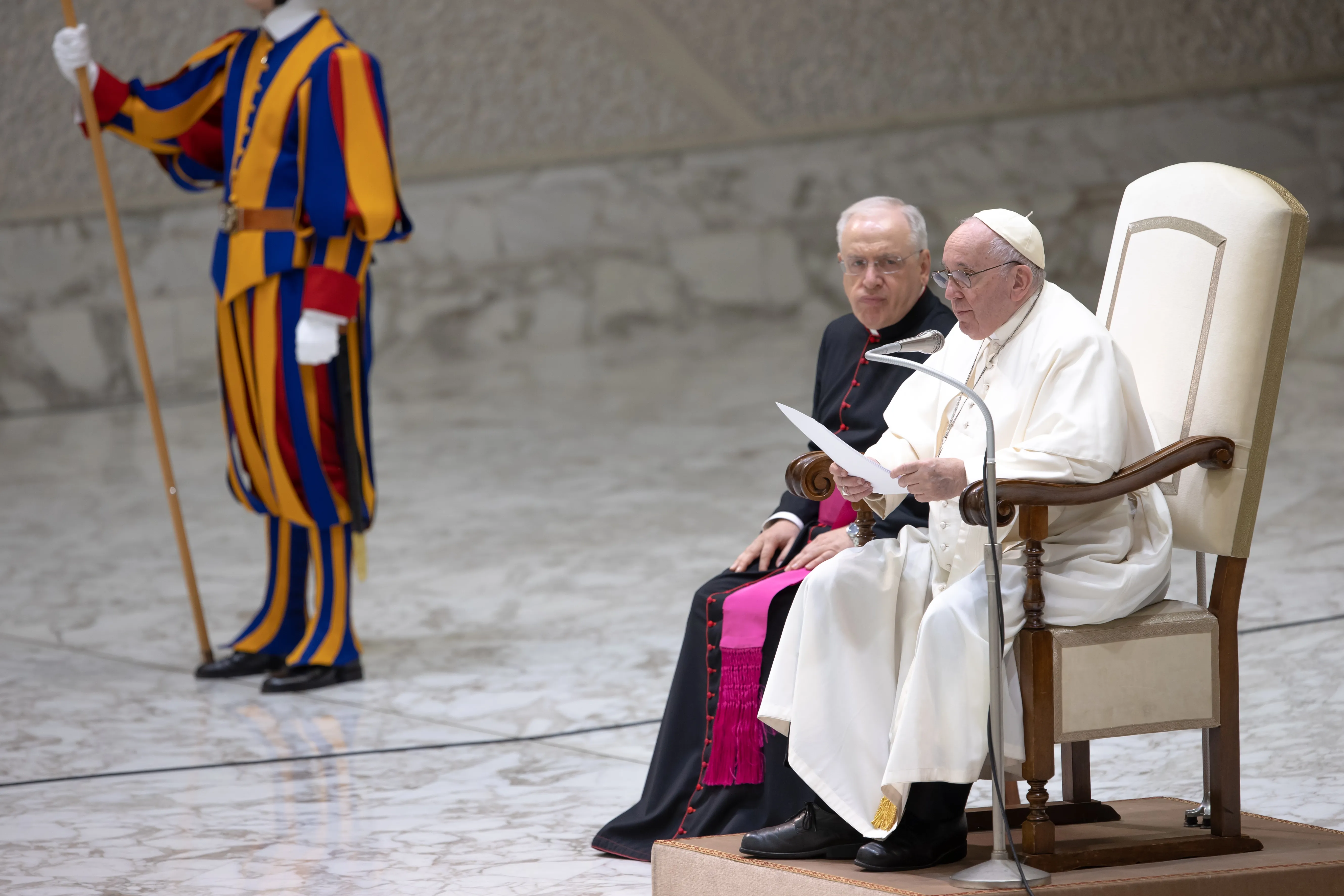 Pope Francis speaking at the general audience, Dec. 7, 2022?w=200&h=150