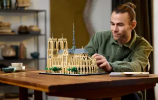 Lego announced on May 7, 2024, a set of Notre-Dame de Paris Cathedral, joining the ranks of LEGO’s models of world-famous monuments including the Taj Mahal and the Great Pyramid of Giza. Credit: LEGO Group