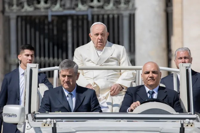 General Audience / Pope Francis / serious / popemobile