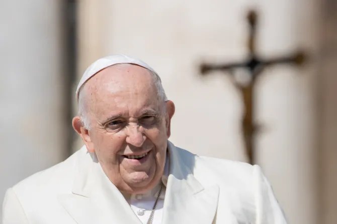 General Audience / Pope Francis / smiling / cross