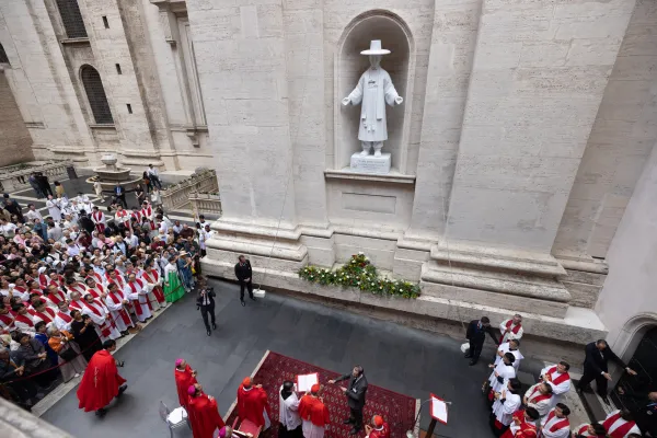A new statue of St. Andrew Kim Tae-gŏn, a Korean martyr, was unveiled at St. Peter's Basilica on Sept. 16, 2023. Credit: Daniel Ibanez/CNA