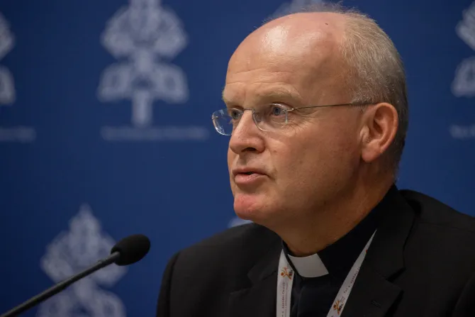 Synod press briefing Oct. 21