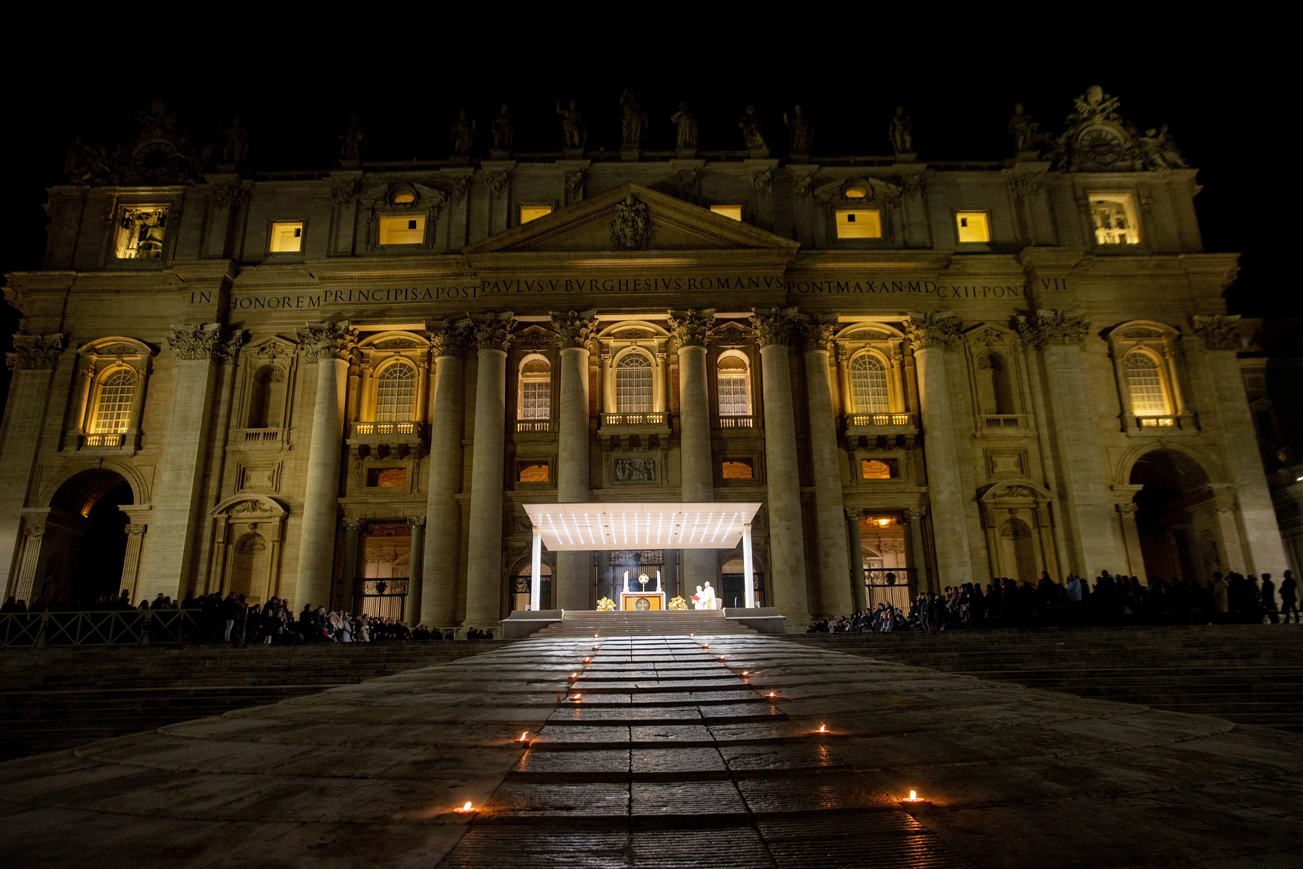 PHOTOS: Nighttime eucharistic adoration in St. Peter’s Square
