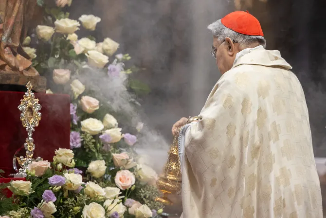 A relic of St. María Antonia of St. Joseph was present in St. Peter's Basilica for the Mass. Cardinal Marcello Semeraro, the prefect of the Dicastery for the Causes of Saints, served as the celebrant at the altar.