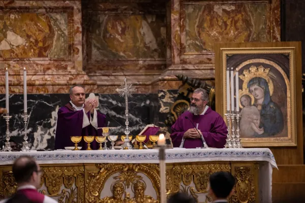 The consecration and elevation of the Host during the Mass on Feb. 24, 2024. Credit: Daniel Ibáñez/EWTN Vatican