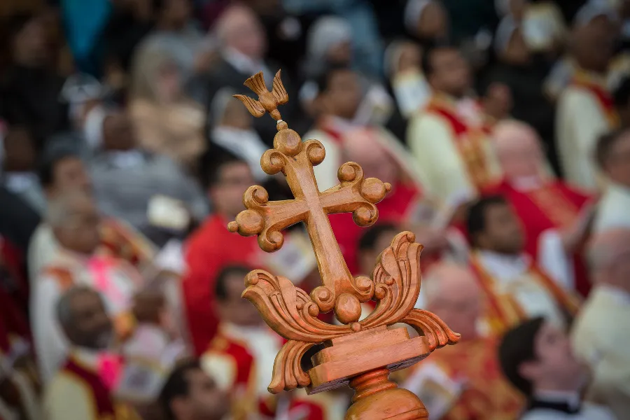A St. Thomas Christian cross at the installation of Mar Joseph Srampickal at Preston North End stadium, England, on Oct. 9, 2016.?w=200&h=150