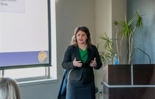 Veronica Webb leads a seminar for parents in fall 2023. Credit: Courtesy of Notre Dame Law School