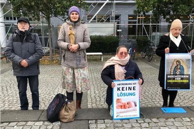 Pro-abortion activists aggressively harass peaceful pro-life prayer vigil in Germany