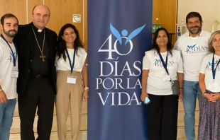 Bishop José Ignacio Munilla with volunteers from 40 Days for Life in Spain Photo credit: 40 Days for Life in Spain