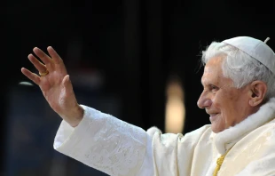 Pope Benedict XVI leads the recitation of the Holy Rosary during a candlelight vigil at the Catholic shrine of Fatima in central Portugal, May 12, 2010. M.Mazur/www.thepapalvis