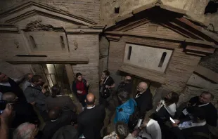An archaeological guide provided historical information and answered questions during a visit to the catacombs by delegates of the Synod on Synodality. Early Christians gathered within the catacombs for funeral rites and to honor the martyrs. Rome, Italy. Oct. 12, 2023. Credit: Vatican Media
