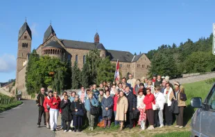 A group of pilgrims who followed the spiritual retreat with Claude and Marie France Delpech in front of St. Hildegard Abbey in Ebingen, Germany, Sept. 17, 2012. Credit: Les Jardins de Sainte-Hildegarde