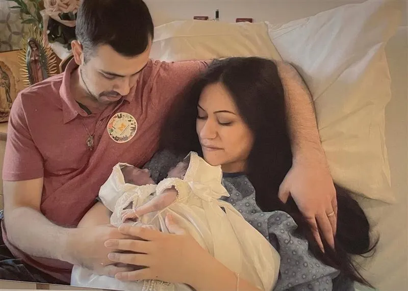 Nicole and Austin LeBlanc, a Catholic couple in Michigan, who welcomed their baby girls and will lay them to rest.?w=200&h=150