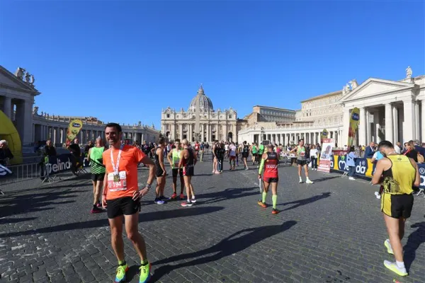 More than 2,400 contestants raced through Rome in the 14th annual All Saints’ Day 10K, the Corsa dei Santi (Race of the Saints), Nov. 1, 2022. Competitors ran the streets traversed by many saints over the centuries. Photo credit: Alan Koppschall / EWTN News