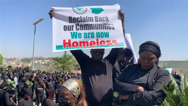 The demonstration was "mournful, angry, and surprisingly joyful," according to Rev. Dr. Gideon Para-Mallam. Credit: Photos by Nigerian multimedia journalist Jœy Shèkwônúzhïbó, used with permission.