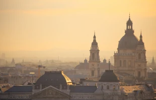 A view of St. Stephen’s Basilica in Budapest, Hungary. Alexey Elfimov via Wikimedia (CC BY 3.0).
