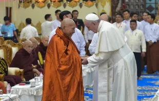Pope Francis meets with Bhaddanta Kumarabhivamsa, head of the Supreme Sangha Council, in Yangon, Myanmar, Nov. 29, 2017. Vatican Media.