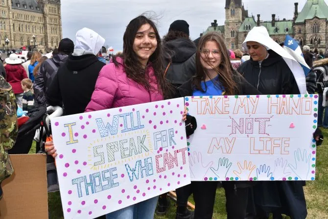 Participants in the 2019 Canadian March for Life, held May 9, 2019 in Ottawa. Credit: Christine Rousselle/CNA.?w=200&h=150