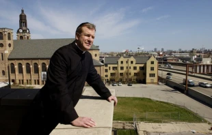 Father Anthony Bus, host of “Winds of Change” radio program, will air at noon Central Time on WNDZ 750 AM Portage/Chicago, along with a host of other EWTN radio programs, beginning Sept. 1. EWTN