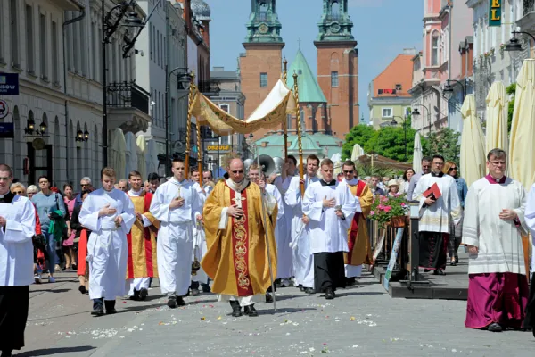 Corpus Christi in Gniezno, Poland. / @prymasowska.