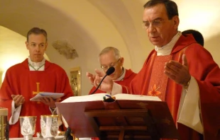 Archbishop Dennis Schnurr celebrates Mass at the tomb of St. Peter along with other bishops from the United States' Region VI during their ad limina visit to the Holy See. David Kerr/CNA