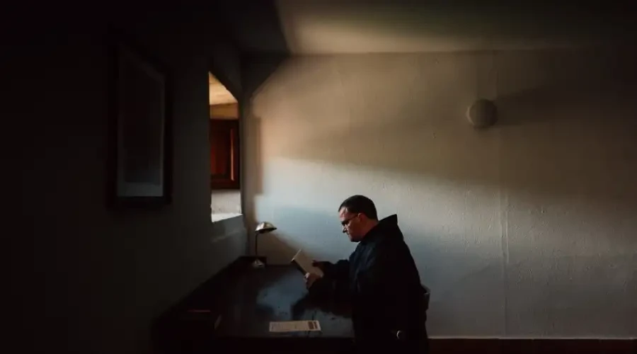 A monk from the Monastery of Santo Domingo de Silos in Spain.?w=200&h=150