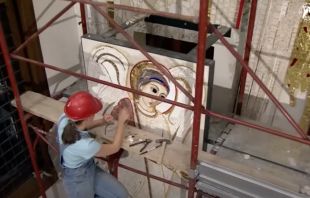 Sacred art under construction at Centro Aletti. Credit: Vaticano/EWTN News