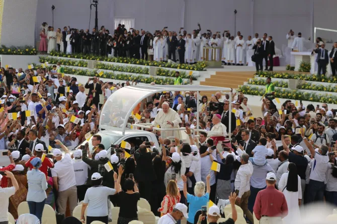 Pope Francis arrived at Bahrain’s national soccer stadium on Nov. 5 to cheers as he greeted the enthusiastic crowd from the popemobile.