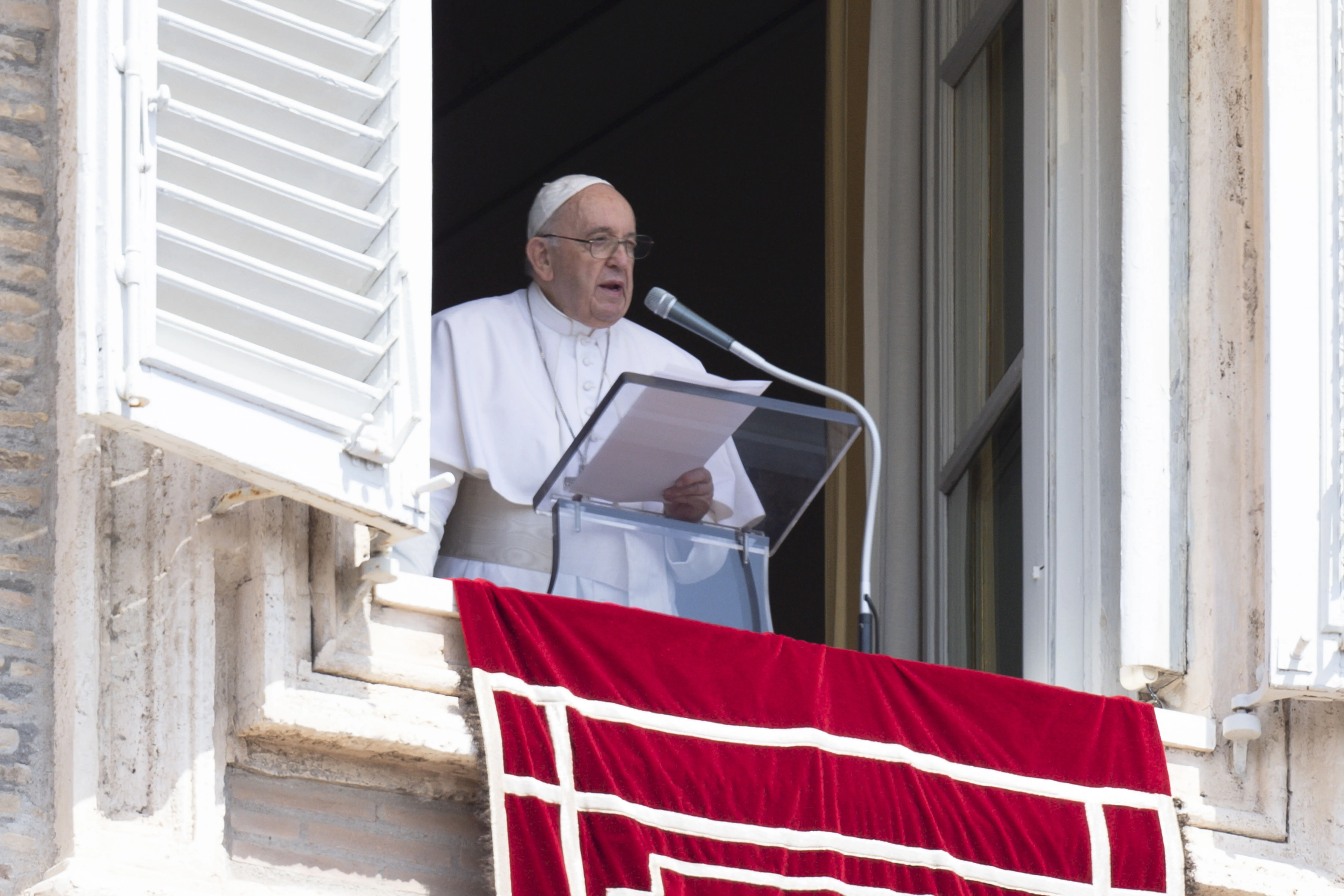 Pope Francis delivers the Angelus address at St. Peter's Square, Aug. 15, 2022.?w=200&h=150