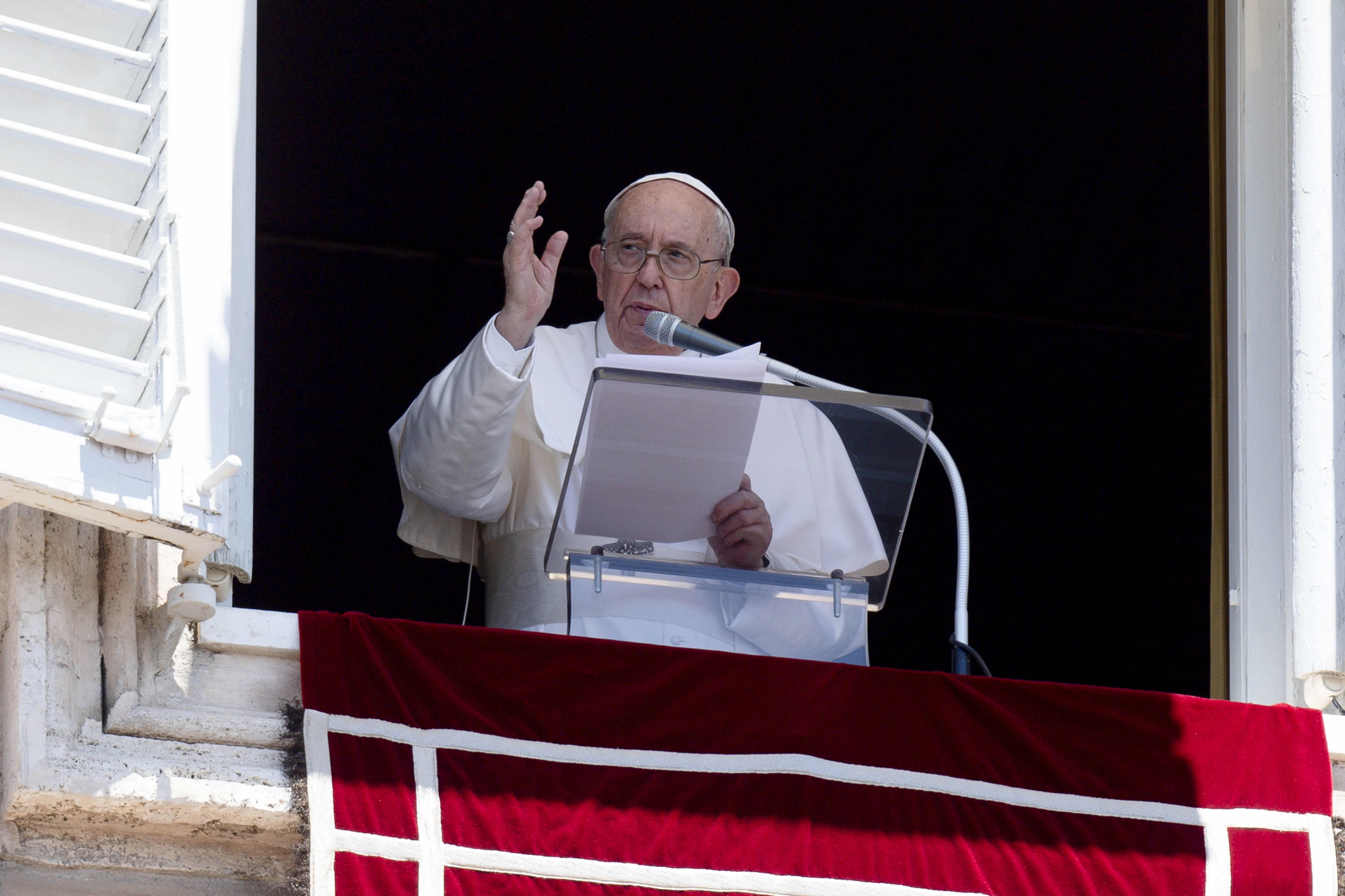 Pope Francis delivers the Angelus address in St. Peter's Square, June 12, 2022.?w=200&h=150