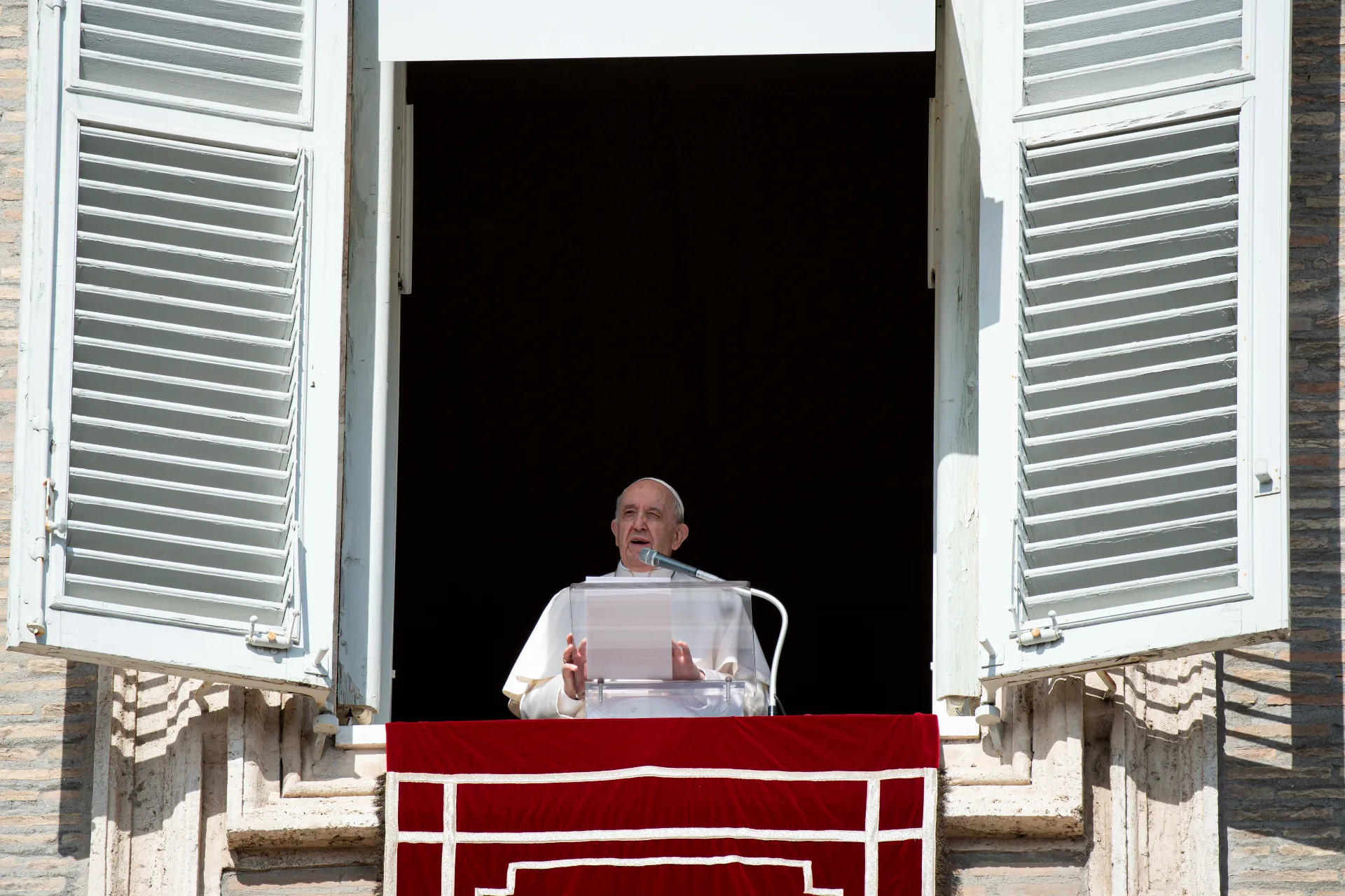 Pope Francis gives an Angelus address, Oct. 24, 2021.?w=200&h=150