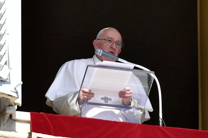 Pope Francis speaks from the window of the Apostolic Palace on Oct. 16, 2022.?w=200&h=150