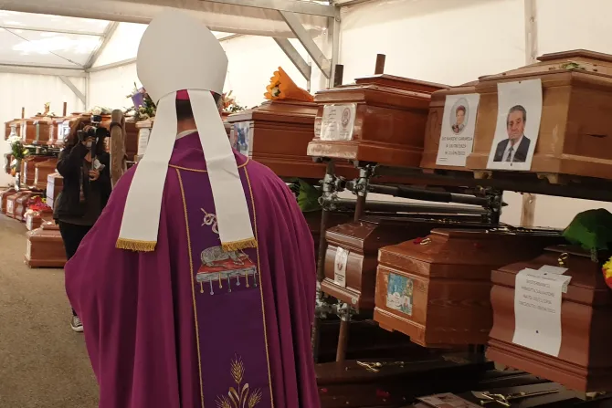 Archbishop Corrado Lorefice visits Santa Maria dei Rotoli cemetery on Nov. 2, 2021