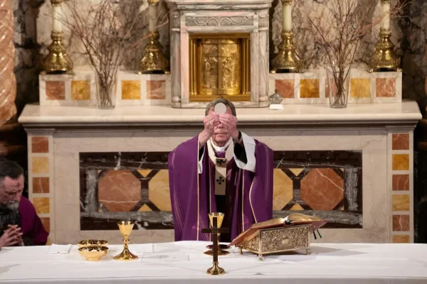 Archbishop Allen Vigneron said the Eucharist serves as the faithful's "ration" during this Lenten campaign. Credit: Valaurian Waller/Detroit Catholic