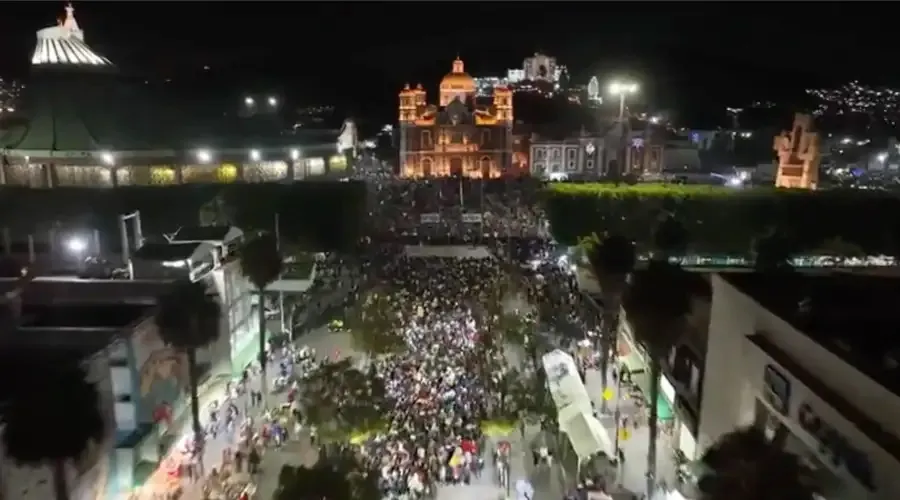 Aerial view of the surroundings of the Basilica of Guadalupe during the early morning of Dec. 12, 2022.?w=200&h=150