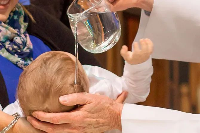 Italian bishop suspends selecting godparents for baptism and sponsors for confirmation