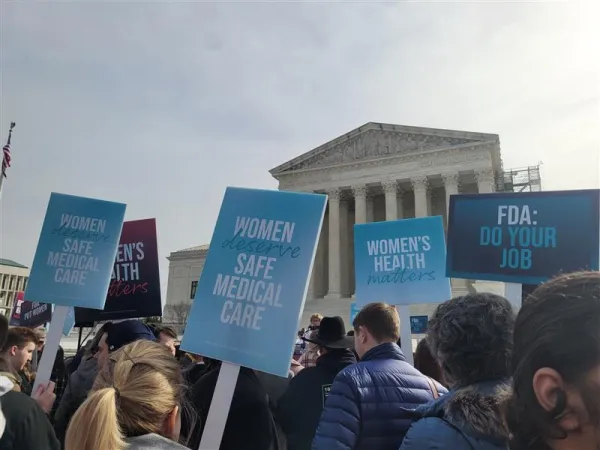 There were a large number of pro-life doctors, many from the American Association of Pro-Life Obstetricians and Gynecologists (AAPLOG), who rallied in front of the Supreme Court, March 26, 2024. Credit: Peter Pinedo/CNA