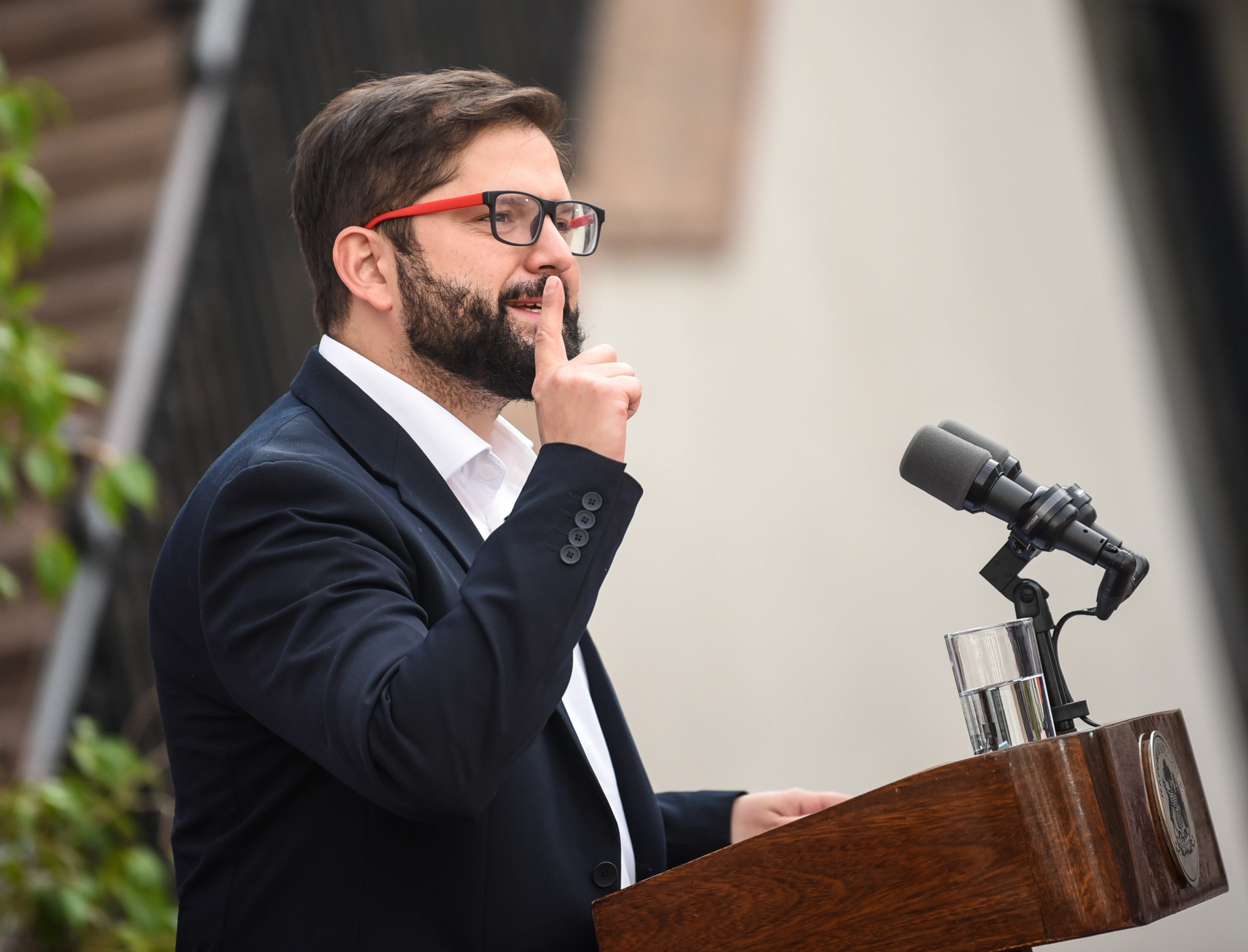 Gabriel Boric, who won the 2021 Chilean presidential election, speaks after a candidates' debate, Oct. 10, 2021.?w=200&h=150
