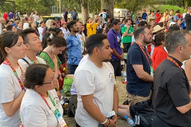 Pilgrims at World Youth Day talk with Bishop Barron