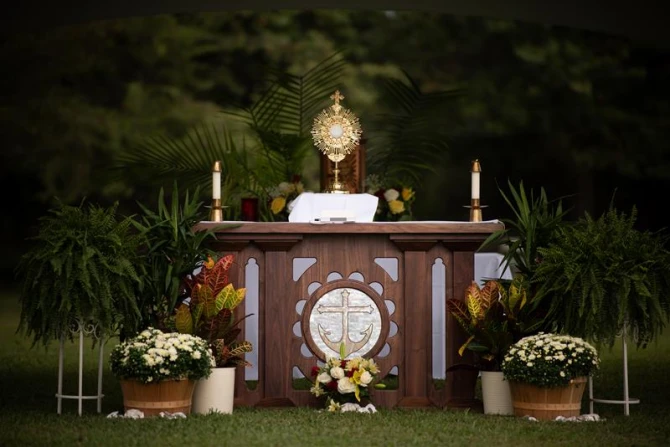 Eucharistic adoration at youth rally on St. Clements Island